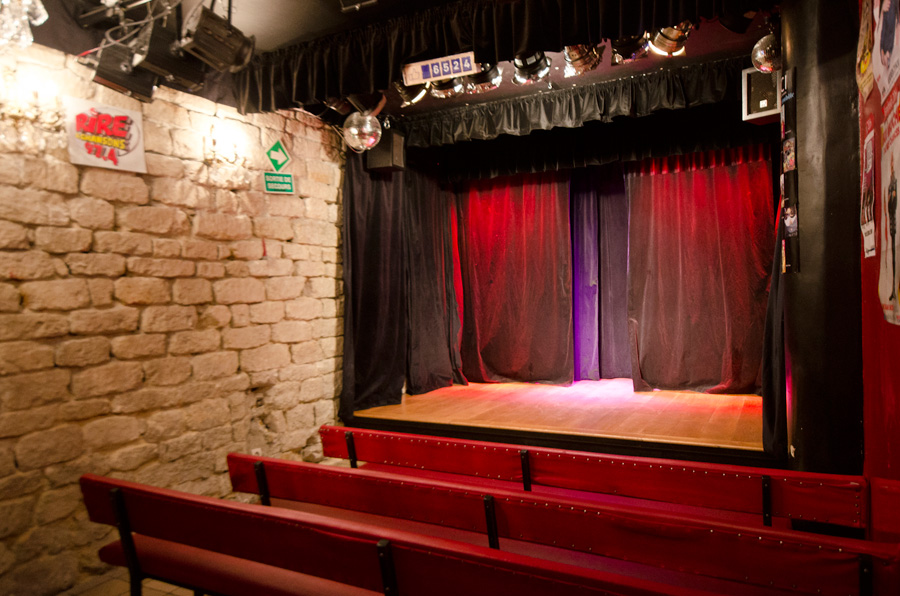 LA PRINCESSE AU PETIT POIS DANS LA TÊTE